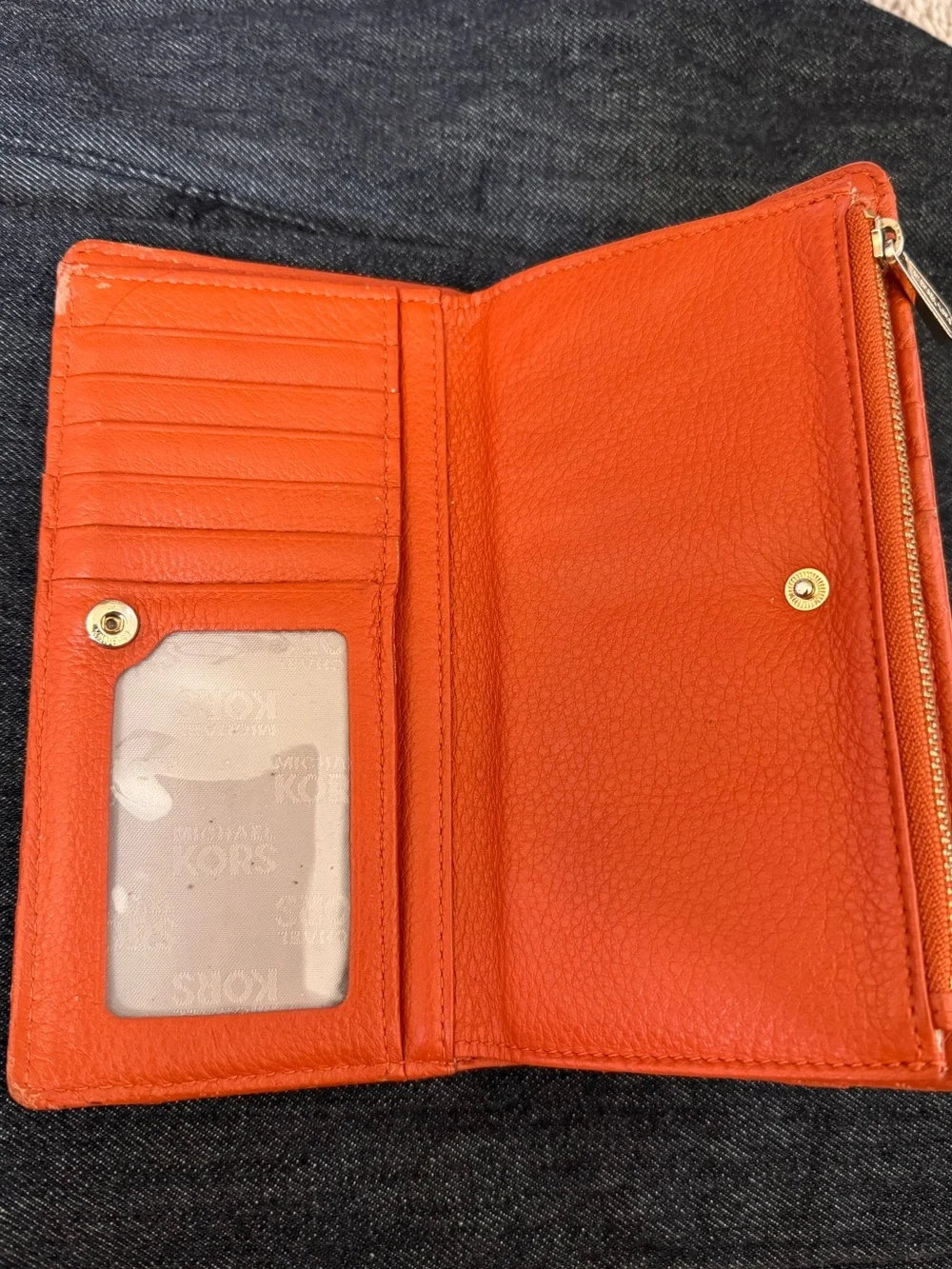 Michael Kors compact leather